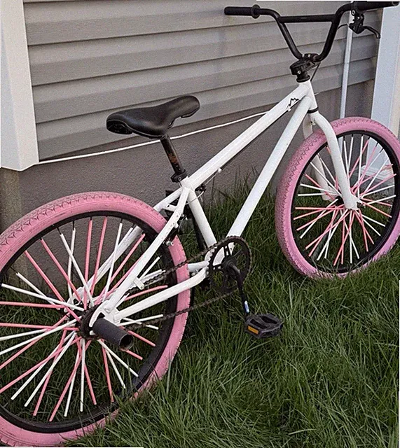 White Pink Joystar Cruiser 24” Wheel, Free White and Pink Spokes Included.